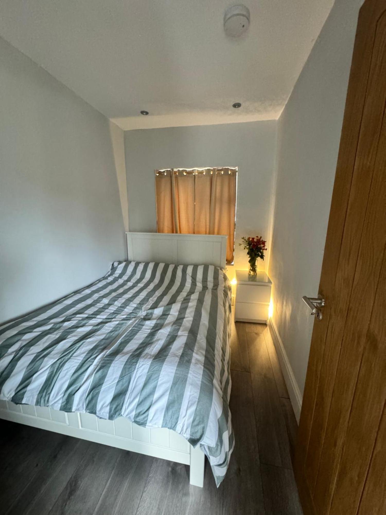1 Bed With Kitchenette And Bathroom Oxford Luaran gambar